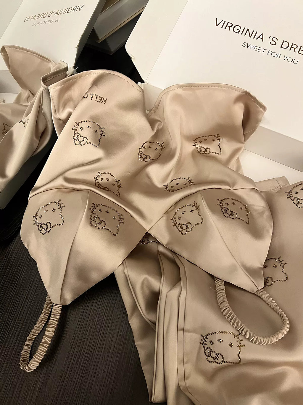 Hello Kitty Silky Pajama Set