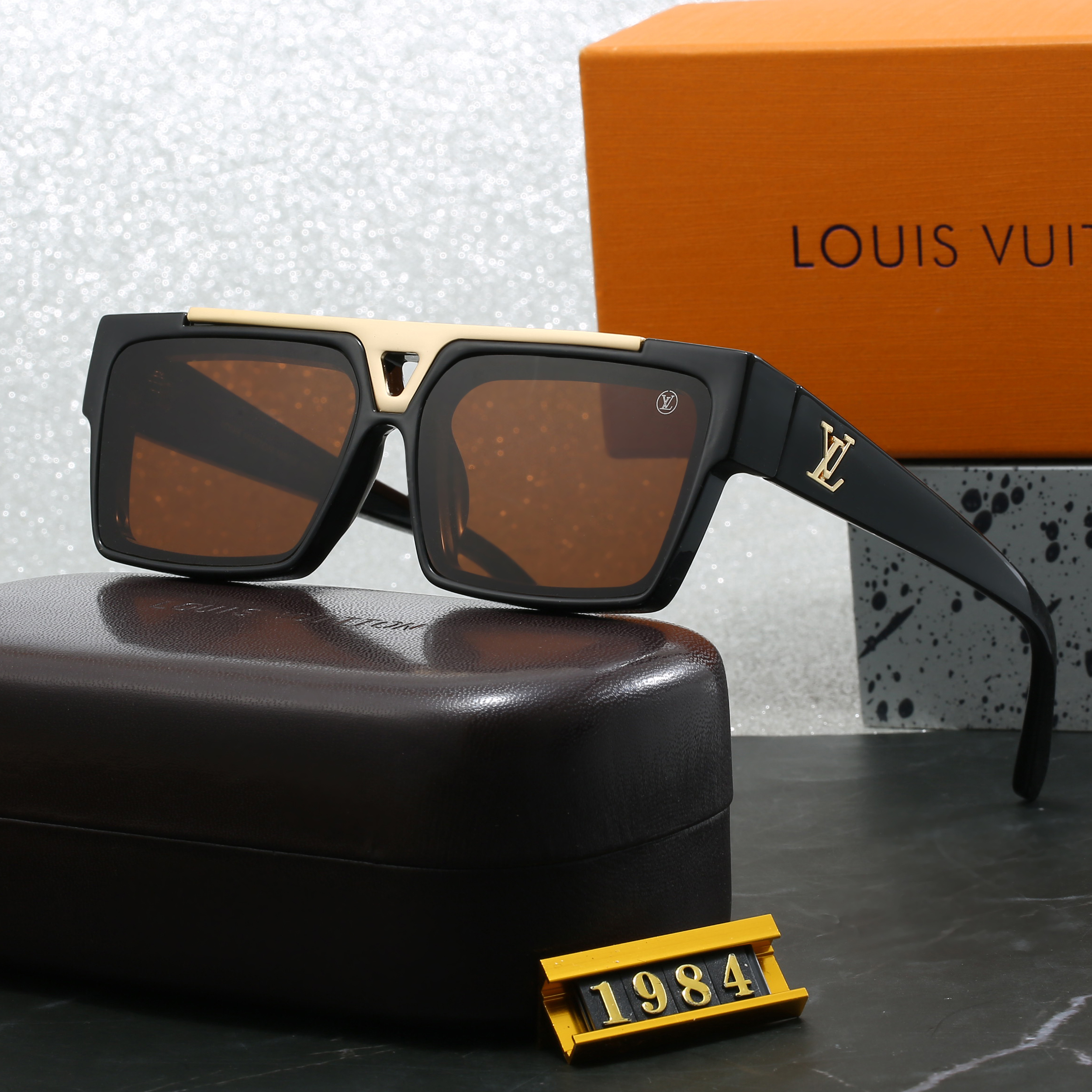 Louis vuitton Geometric Triangle Detail Oversized Square Sunglasses (Model 1984) Square